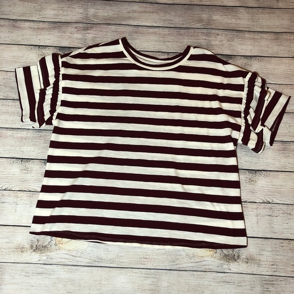 Universal Thread Tops - Universal Thread Ruffle Sleeve Striped Top Size M